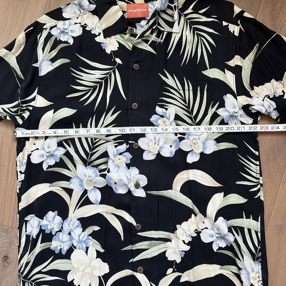 Tommy Bahama Men's 100% Silk Short Sleeve Camp Shirt Black‎ Floral Medium - Picture 6 of 8